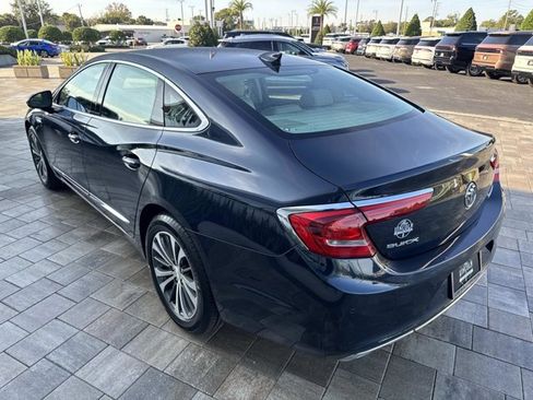Used 2017 Buick LaCrosse Preferred image 4
