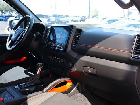 Used 2022 Nissan Frontier Pro-X RWD image 36