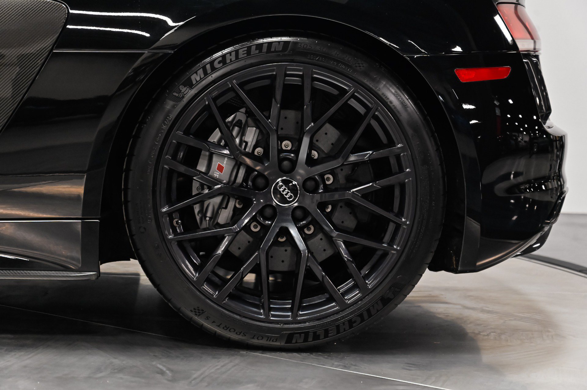 Used 2018 Audi R8 V10 plus AWD/4WD image 29
