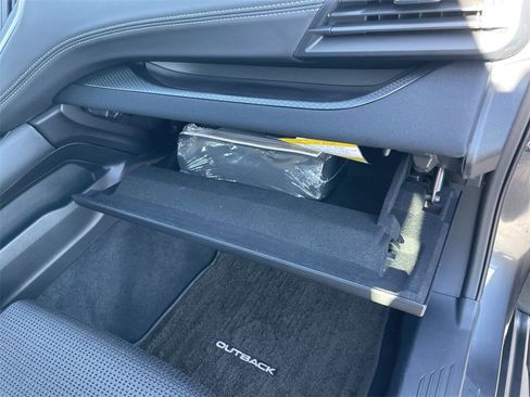 Used 2025 Subaru Outback image 32