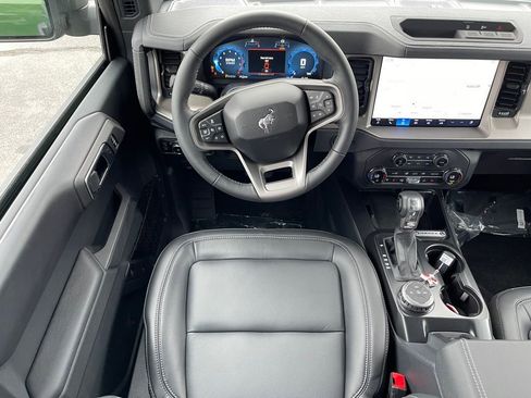 New 2025 Ford Bronco Outer Banks image 6
