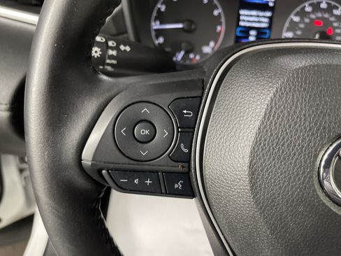 Used 2023 Toyota Corolla Cross LE image 17