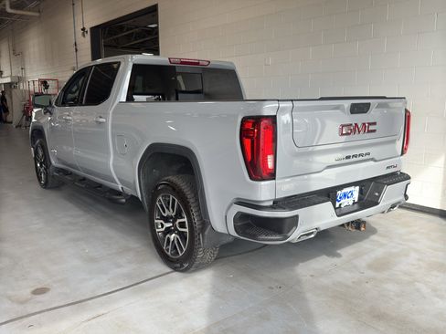 Used 2025 GMC Sierra 1500 AT4 w/ AT4 Preferred Package AWD/4WD image 3