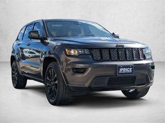 Used 2019 Jeep Grand Cherokee Altitude video 3