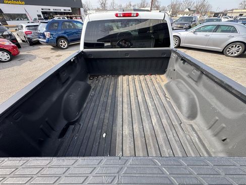 Used 2011 Chevrolet Silverado 1500 LS image 16