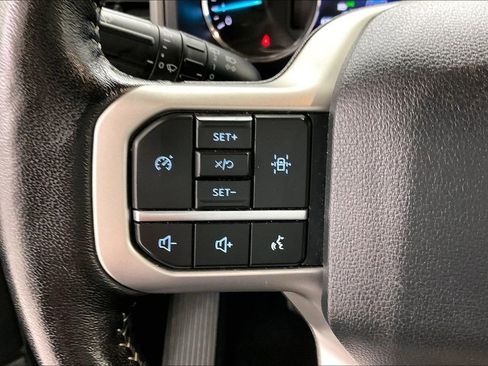 Used 2024 Ford Expedition Max XLT image 11