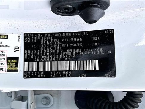 Used 2024 Toyota Corolla Cross LE FWD image 16