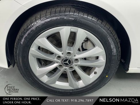 Used 2020 Mercedes-Benz C 300 4MATIC Sedan image 13