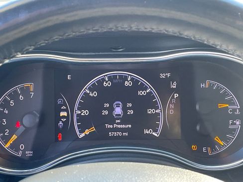 Used 2020 Jeep Grand Cherokee Altitude image 31