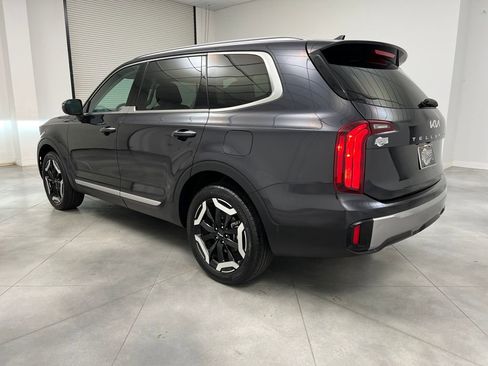 Used 2025 Kia Telluride S image 5