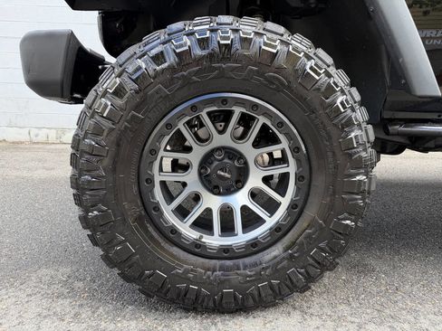Used 2016 Jeep Wrangler Unlimited Sport AWD/4WD image 16
