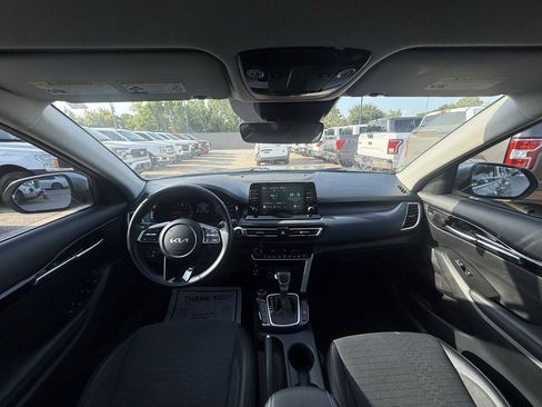 Used 2023 Kia Seltos S FWD image 18