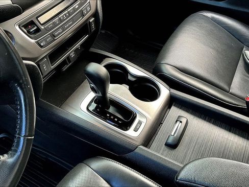 Used 2019 Honda Ridgeline RTL image 17