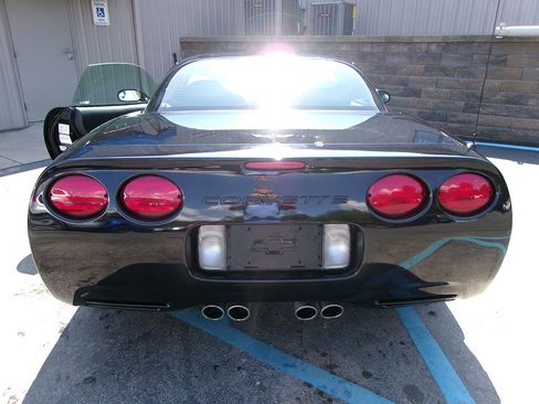 Used 2001 Chevrolet Corvette Z06 image 4