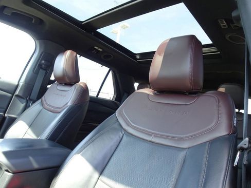 Used 2021 Ford Explorer Platinum w/ Equipment Group 601A image 12