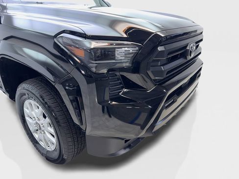 Used 2026 Toyota Tacoma SR5 AWD/4WD image 17