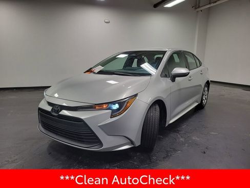Used 2024 Toyota Corolla LE image 4