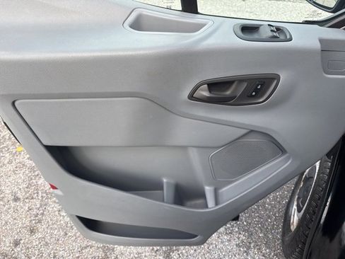 Used 2015 Ford Transit 350 XL image 10