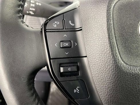 Used 2024 Toyota bZ4X Limited image 17