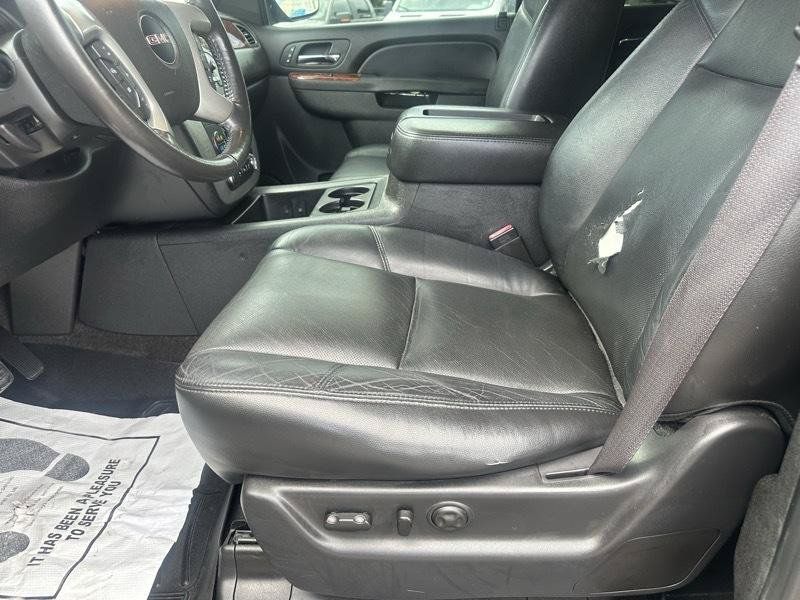 Used 2014 GMC Yukon SLT w/ SLT-2 Equipment Package RWD image 8