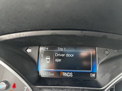 Used 2015 Ford Focus SE w/ SE Sport Package image 35