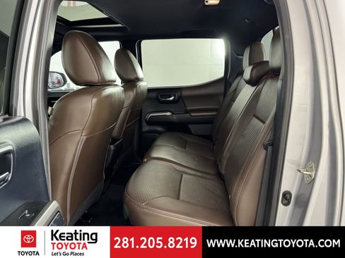 Certified 2016 Toyota Tacoma Limited image 17