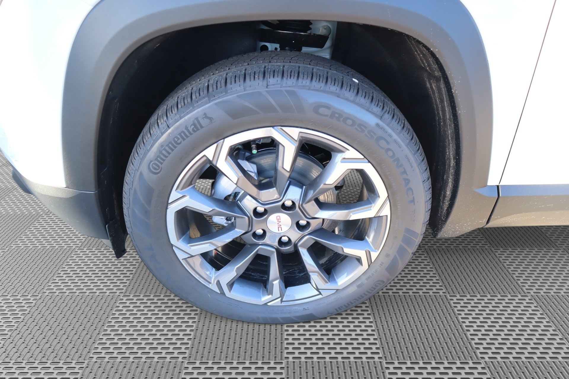 New 2027 GMC Terrain Elevation w/ Elevation Premium Package AWD/4WD image 19