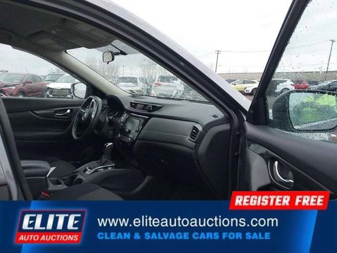 Used 2018 Nissan Rogue SV AWD/4WD image 9
