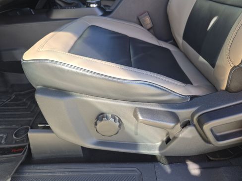 Used 2022 Ford Bronco Wildtrak image 27