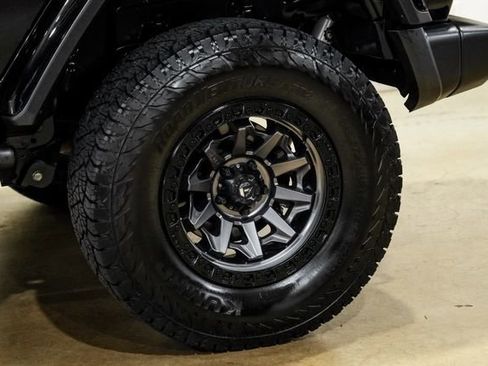 Used 2022 Jeep Wrangler Unlimited Sahara AWD/4WD image 44