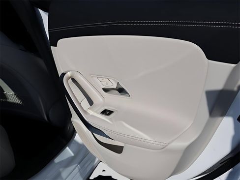 New 2026 Mercedes-Benz CLA 250 4MATIC image 16