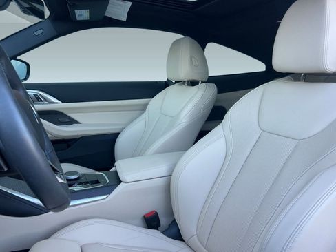 Used 2025 BMW M440i Coupe w/ Premium Package image 5