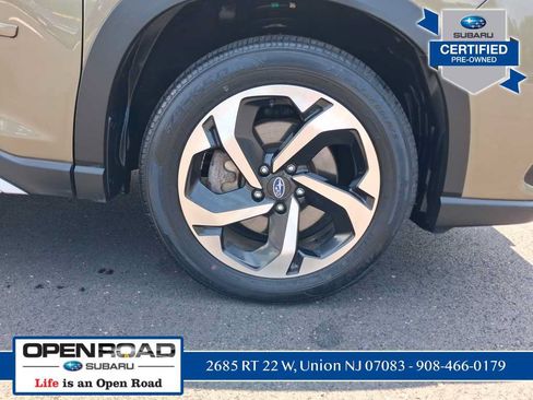 Used 2023 Subaru Forester Touring AWD/4WD image 5