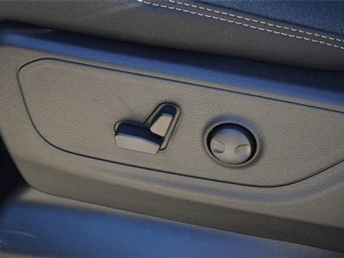 New 2026 RAM 1500 4x4 Crew Cab image 18