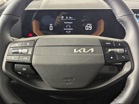 New 2026 Kia Sportage LX FWD image 16