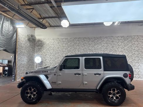 Used 2019 Jeep Wrangler Unlimited Rubicon AWD/4WD image 4