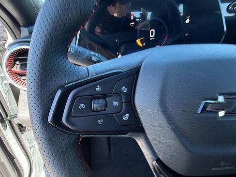 New 2026 Chevrolet Trax RS w/ Sunroof Package image 20