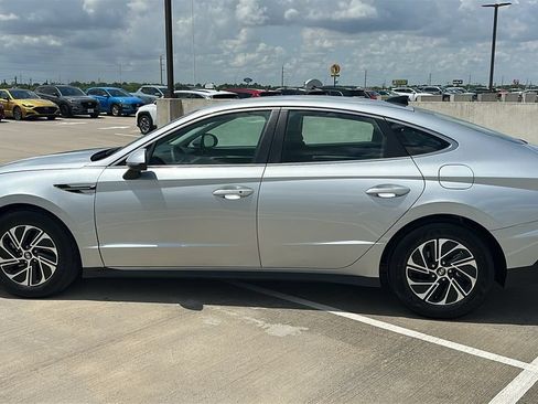 Used 2026 Hyundai Sonata Blue FWD image 9