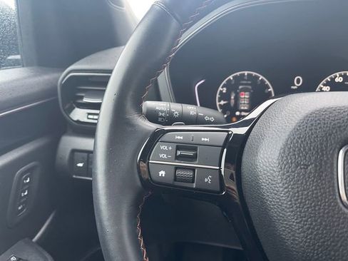 Certified 2025 Honda Pilot TrailSport image 26
