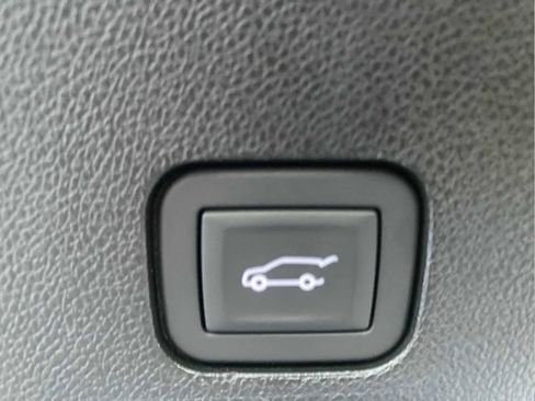 Used 2025 Cadillac XT6 Premium Luxury w/ Platinum Package image 22