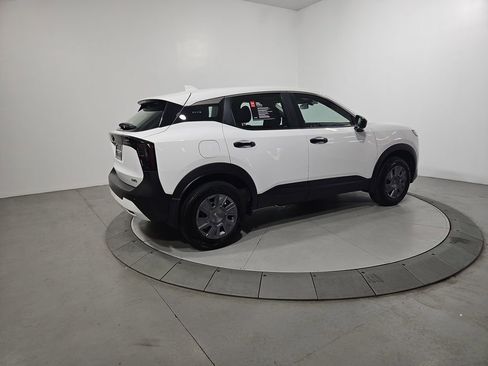 Certified 2025 Nissan Kicks S image 6