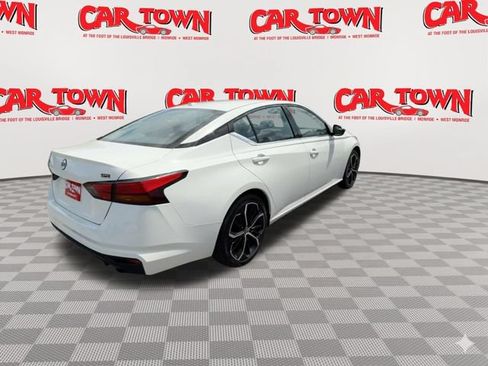 Used 2024 Nissan Altima 2.5 SR FWD image 8