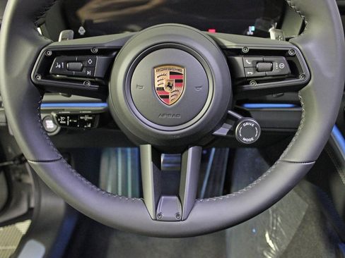 Used 2025 Porsche Panamera 4 image 24