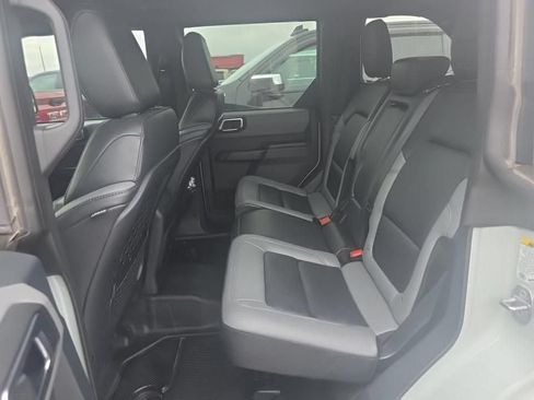 Used 2024 Ford Bronco Big Bend AWD/4WD image 4