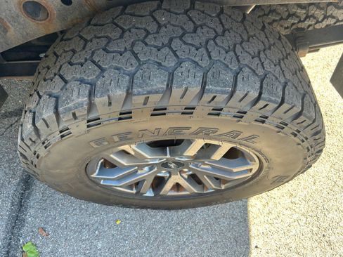 Used 2021 Ford Ranger Lariat w/ Tremor Off-Road Package image 16