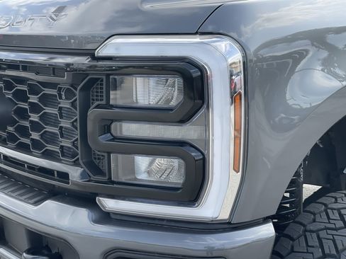 New 2026 Ford F250 Lariat w/ Black Appearance Package AWD/4WD image 7