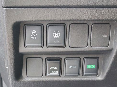 Used 2022 Nissan Rogue Sport S image 24