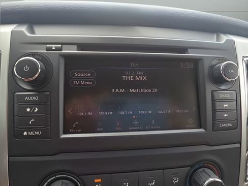 Used 2019 Nissan Titan SV AWD/4WD image 14