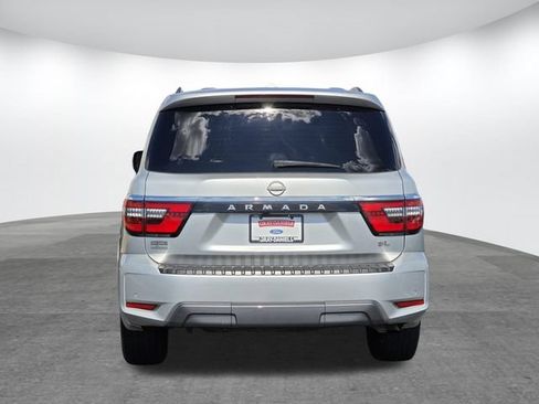 Used 2021 Nissan Armada SL w/ Captain's Chairs Package RWD image 5