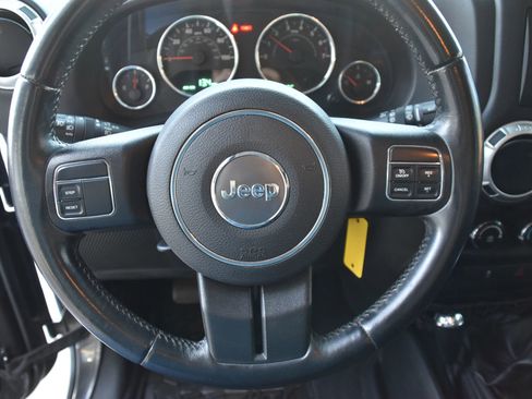 Used 2016 Jeep Wrangler Rubicon AWD/4WD image 26